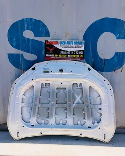 Toyota Hilux Legend RS bonnet