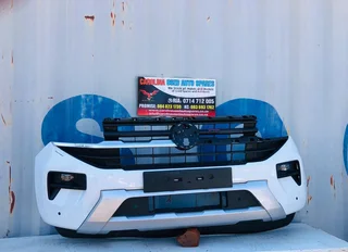 VW Amarok complete front bumper (no badge)