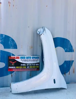 VW Amarok left side fender with marker lamp