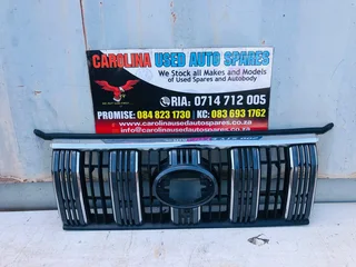 Land Cruiser Prado 150 series radiator grill taking camera (no badge)