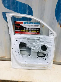 GWM P-series double cab left side front door (restored)