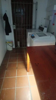 !!! SOLD OUT !!! Bachelor Flat. R7 500 pp pm  X 4.  Excl Elec and Gas. 1 Sept 2025. NOT NSFAS.