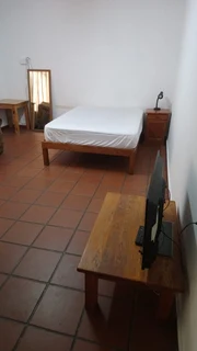 Bachelor Flat R9000: Working&#43;Students. X 12  ---  INC Elec