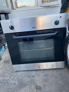 KIC oven with stove and extractor