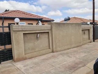 Two Bedroom available in Protea X40