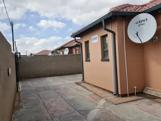 Two Bedroom available in Protea X40
