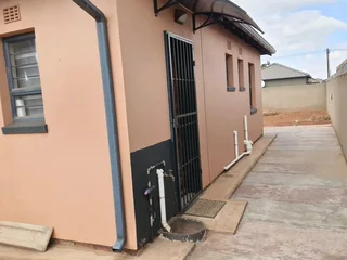 Two Bedroom available in Protea X40