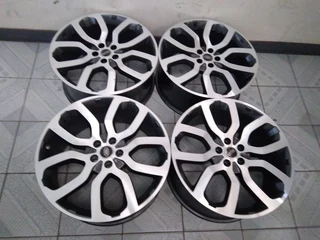 22 inch Range Rover rim for sale