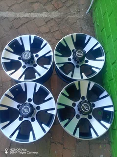 a set of 16 inch mahindra rim available for sale