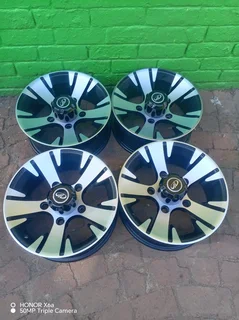 a set of 16 inch mahindra rim available for sale