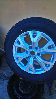 One Brand New Isuzu D-max Rim With A Tyre General Graber