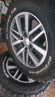 Set of four gd6 rims with second hand bfs goodrich 265.75.18