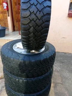 EXCELLENT CONDITION OF RIMS AND TYRES