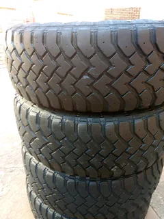 EXCELLENT CONDITION OF RIMS AND TYRES