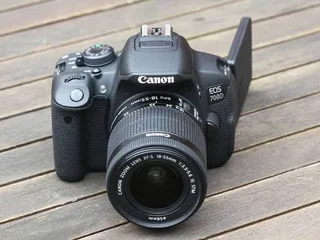 Canon 700D