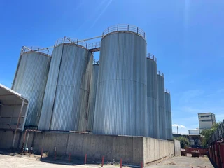 Bulk Storage Tanks 300 000lt c/w Steam Heating Coils x 11 Units