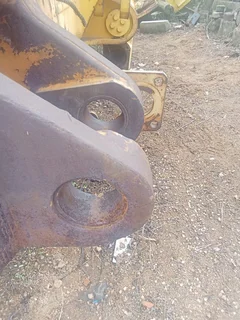 Komatsu D475 Semi-Universal Blade (No Push Arms)