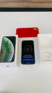 IPHONE XS 64GIG