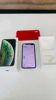 IPHONE XS 64GIG