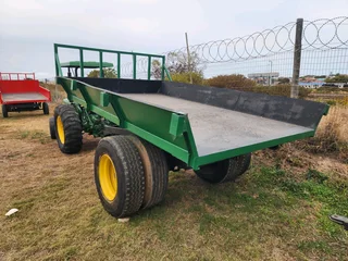6 ton tip trailer.