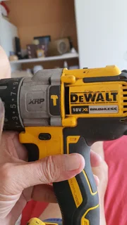 Dewalt drill 4 batt and charger