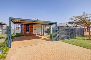 House in Lotus Gardens For Sale