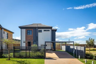 House in Lotus Gardens For Sale