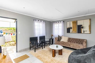 3 Bedroom 2 Bathroom 71qaure meter house Now Selling at the Gated Community at Diamond City!  Ima...