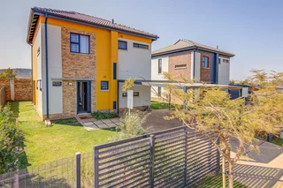 House in Valhalla For Sale