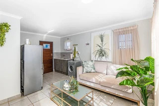 House in Savanna City For Sale