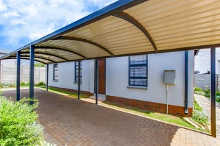 House in Meadowlands For Sale