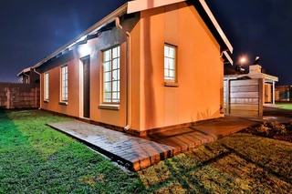 A NEW YEAR AND NEW BEGINNINGS IN YOUR NEW HOME....