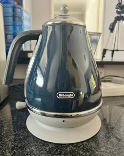 DeLonghi Kettle
