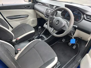 2021 Renault Triber 1.0 Dynamique  7 SEATER