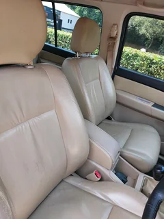 2012 Ford Everest 3.0TDci XLT 7 seater  SUV 4X2