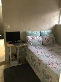 One bedroom/ bachelor apartment for rent in Bryanston R5 350  (063 264 6667)