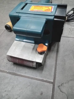 WIDE-BELT SANDER