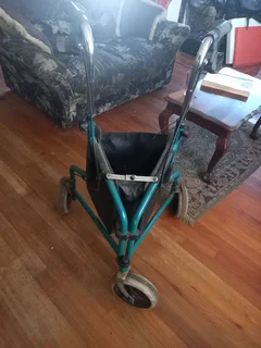 Deluxe 3 wheeler Walker. Great condition