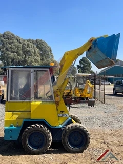 Komatsu SK05 Skidsteer Loader