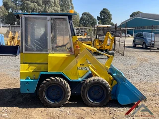 Komatsu SK05 Skidsteer Loader