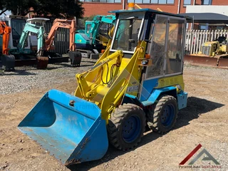 Komatsu SK05 Skidsteer Loader