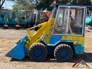 Komatsu SK05 Skidsteer Loader