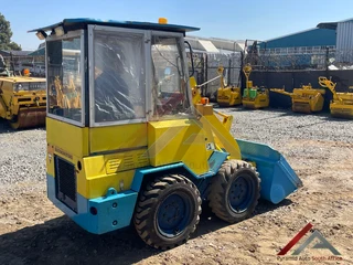 Komatsu SK05 Skidsteer Loader