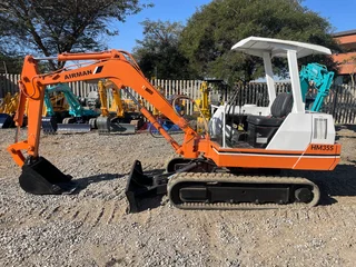 FOR SALE: Airman HM35SG-2 Mini Excavator – Compact & Reliable!