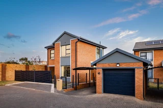 Townhouse in Roodeplaat For Sale