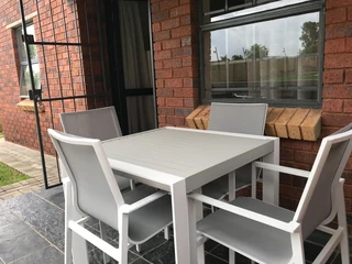 Apartment in Heuwelsig Estate To Rent