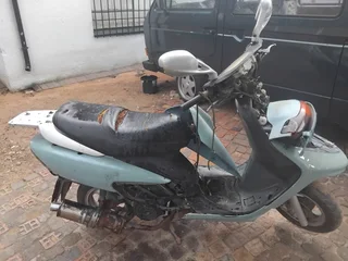 125cc Scooter stripped for parts