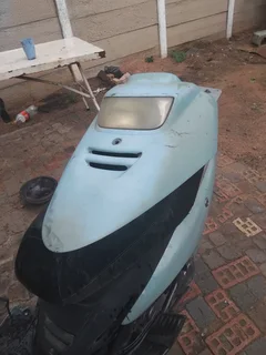 125cc Scooter stripped for parts