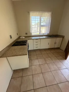 Cottage for rent in Edenvale