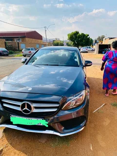 W205 MODEL 2014 SEDAN